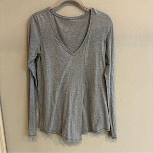 Lululemon Gray   Full  Wrap Long Sleeve Top Size 2 extra Small